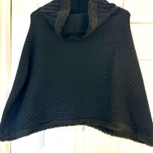 Chic Black Women's wool Cape with faux fur contrast. High quality